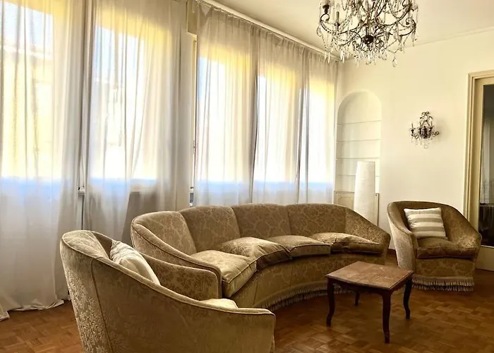 Dimora Vittoria 公寓 *